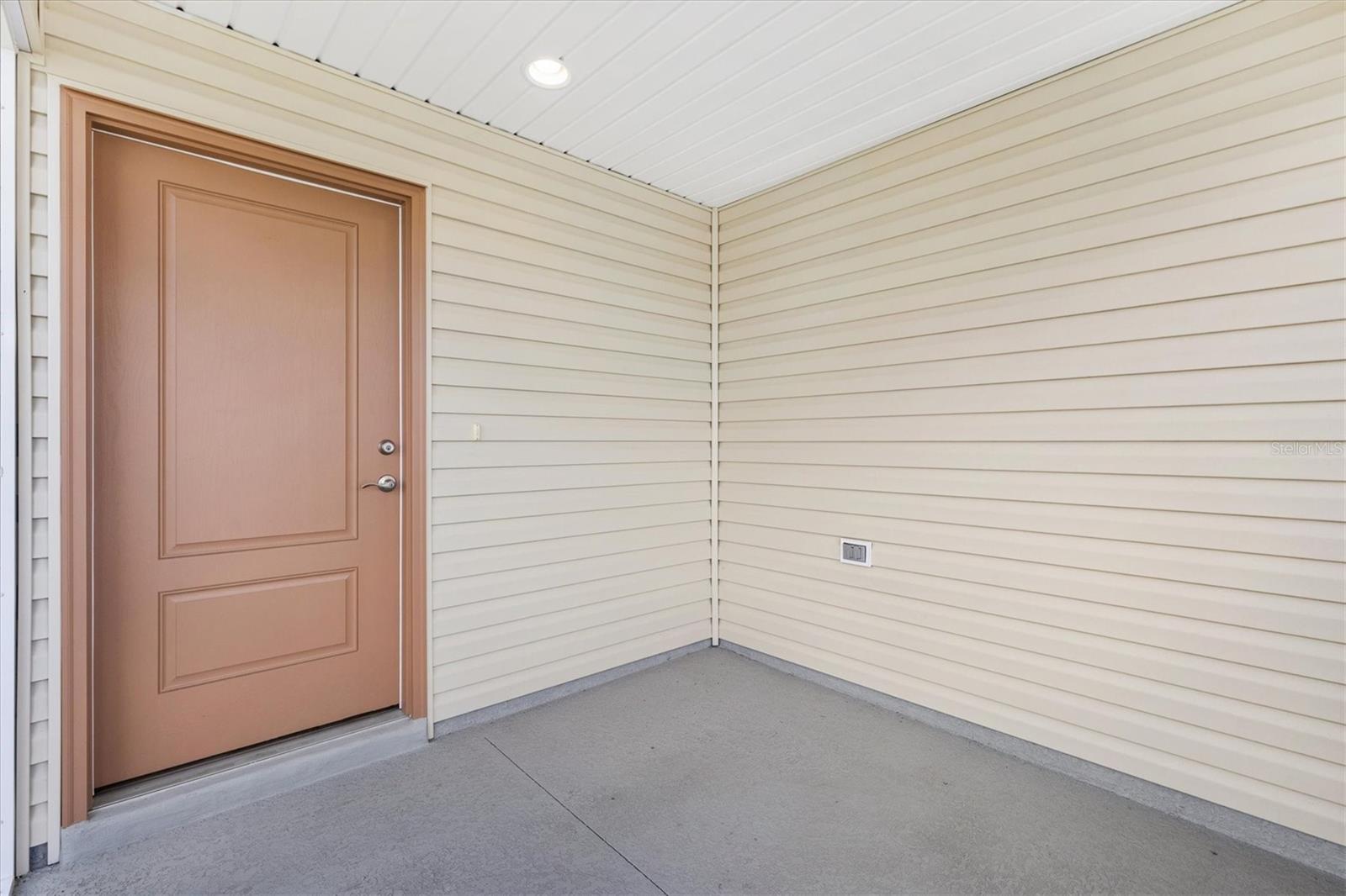 VILLAGES/WEST LAKE UN 62 - Residential