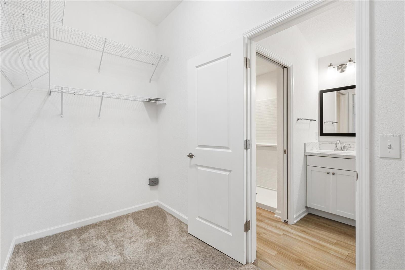 VILLAGES/WEST LAKE UN 62 - Residential