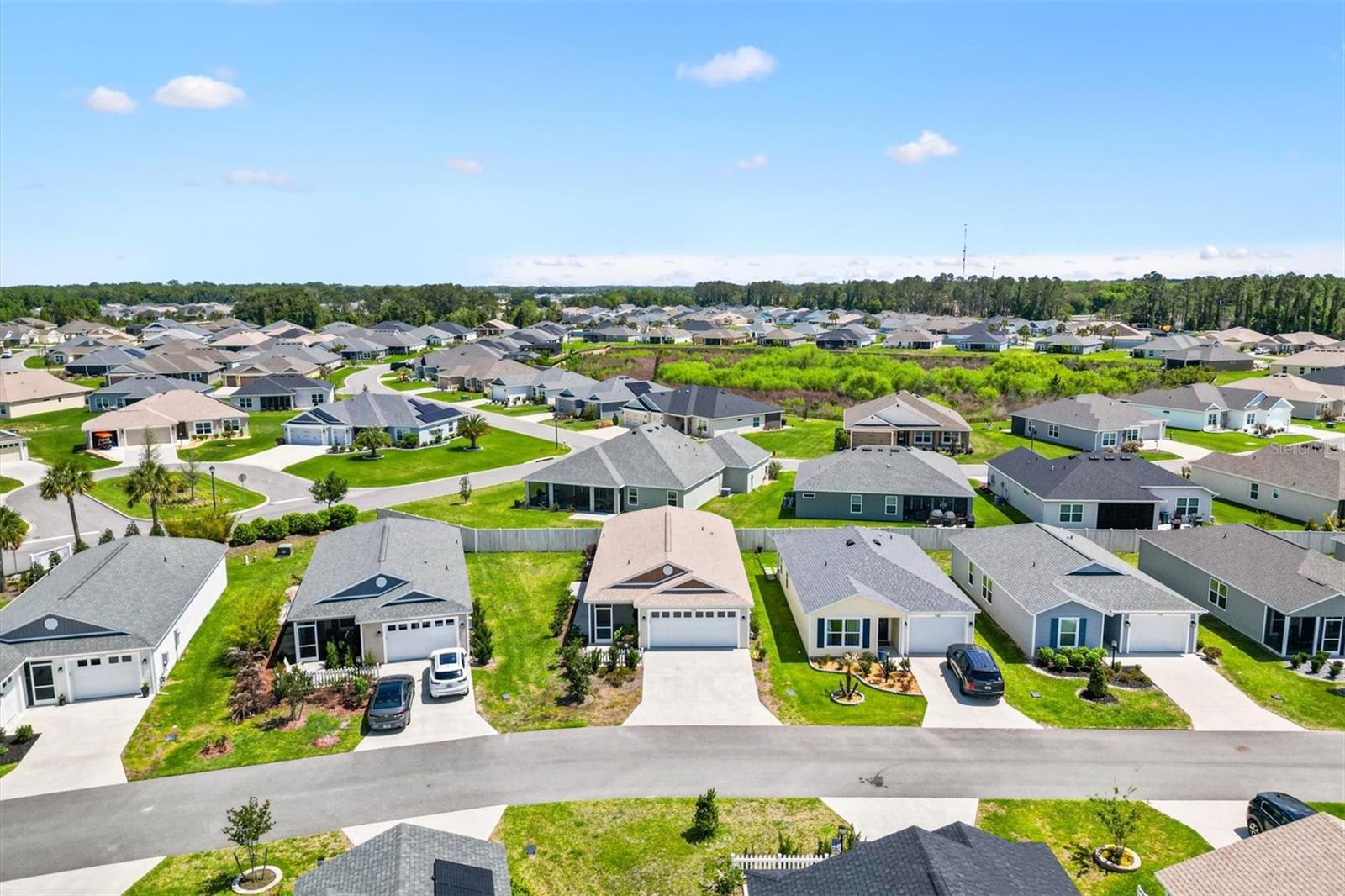 VILLAGES/WEST LAKE UN 62 - Residential