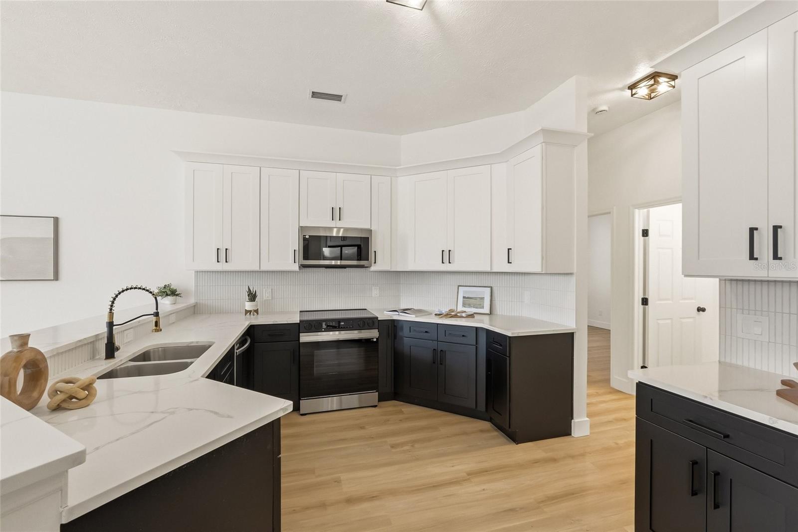 BLOOMINGDALE SECTION AA GG UNIT 1 PH 1 - Residential