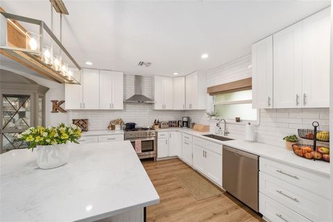 Tiny photo for 1014 SE 13th Avenue, Ocala, FL 34471 (MLS # OM712996)