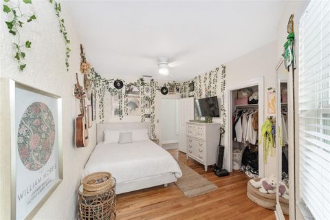 Tiny photo for 1014 SE 13th Avenue, Ocala, FL 34471 (MLS # OM712996)