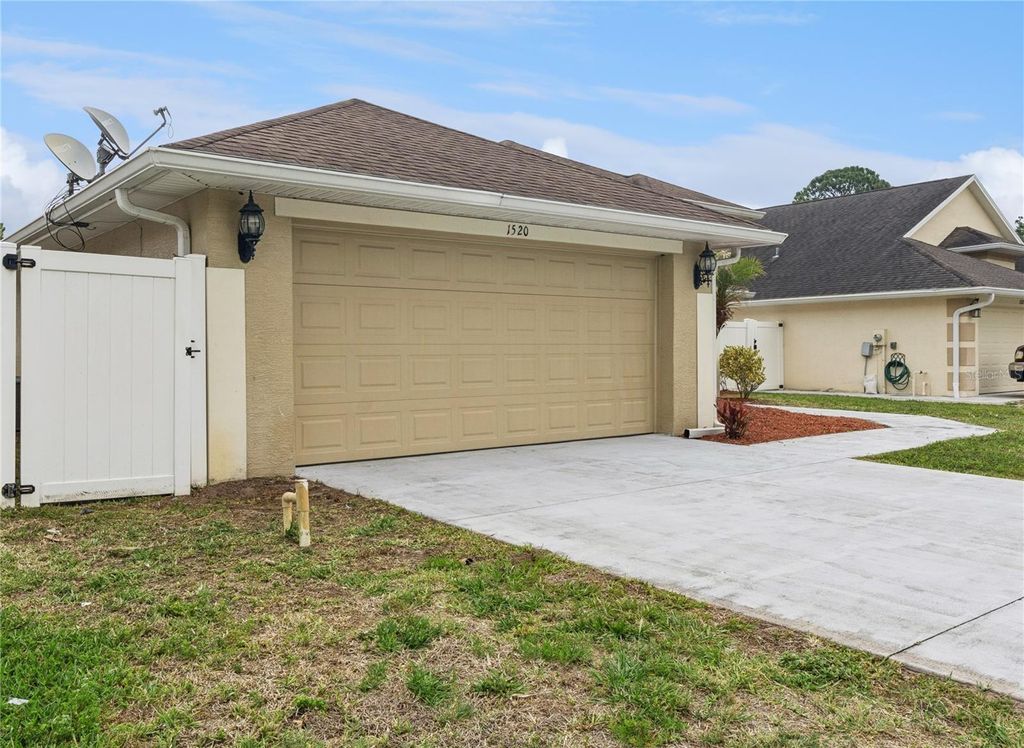 Photo of 1520 Springleaf Drive, Ormond Beach, FL 32174 (MLS # O6406340)
