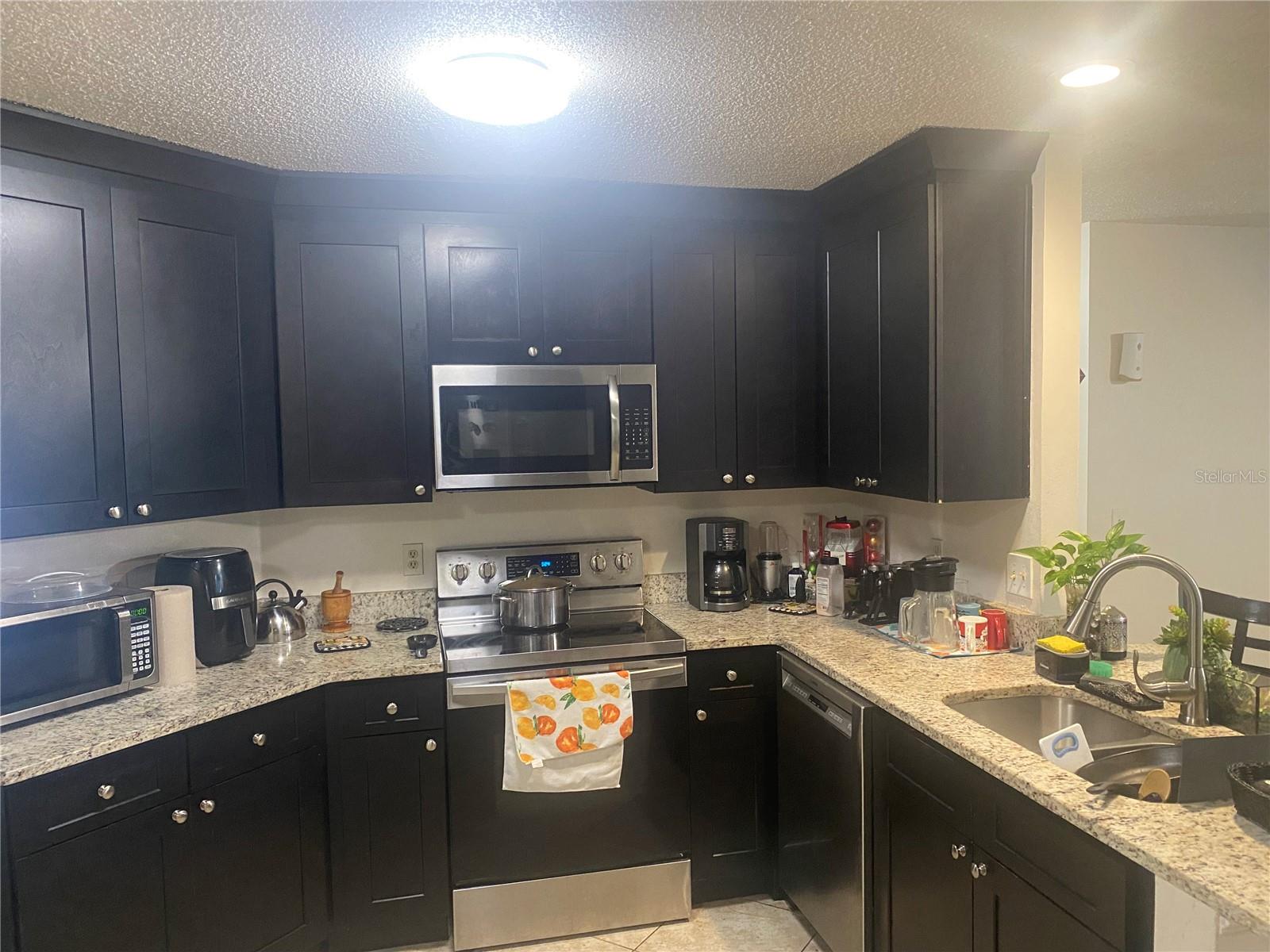 BUENAVENTURA LAKES UNIT 10 ADD 01 - Residential Lease