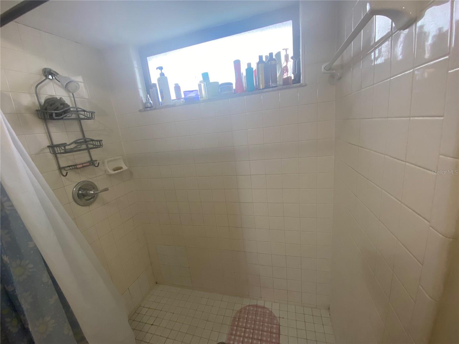 BUENAVENTURA LAKES UNIT 10 ADD 01 - Residential Lease