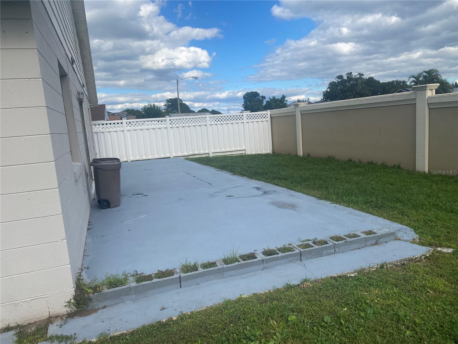 BUENAVENTURA LAKES UNIT 10 ADD 01 - Residential Lease