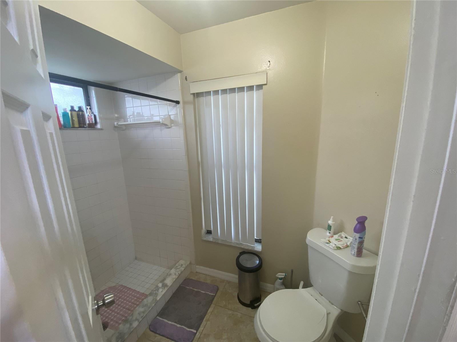 BUENAVENTURA LAKES UNIT 10 ADD 01 - Residential Lease