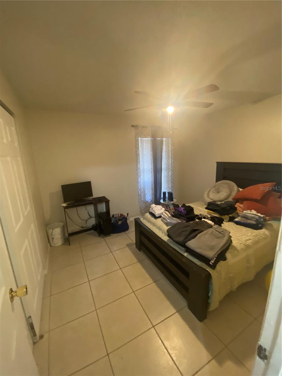 BUENAVENTURA LAKES UNIT 10 ADD 01 - Residential Lease