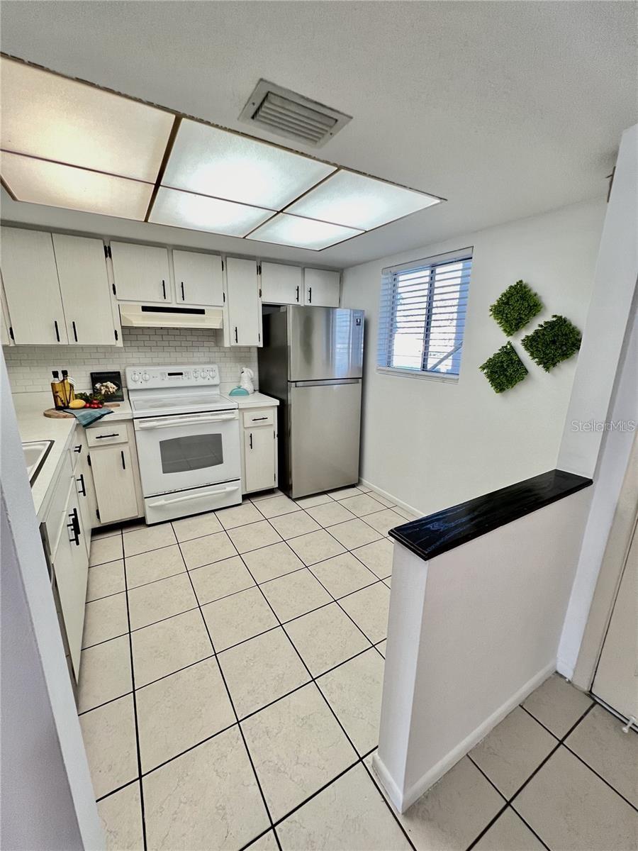 BENEVA VILLAGE SEC 1 - Residential Lease