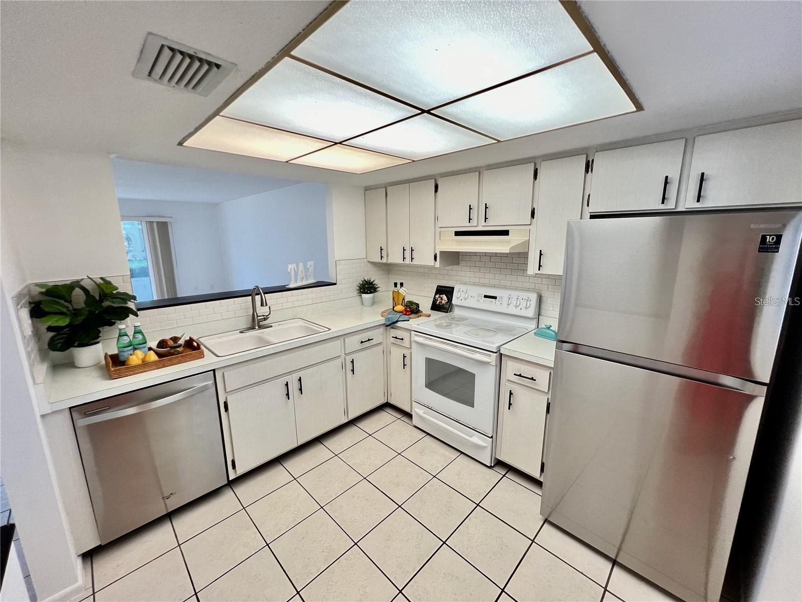 BENEVA VILLAGE SEC 1 - Residential Lease