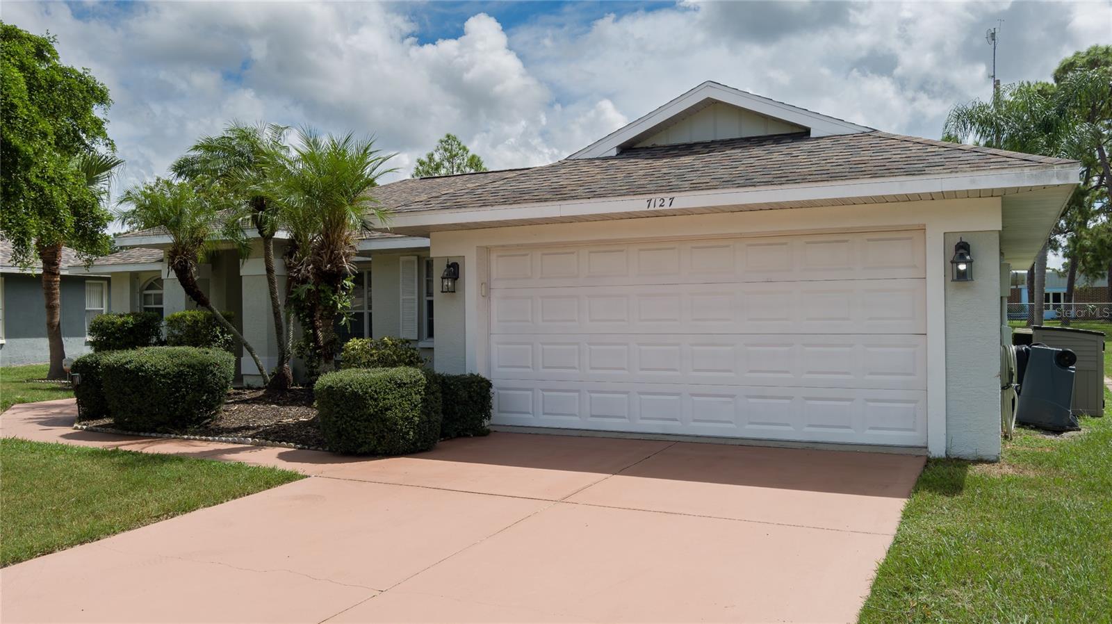 View SARASOTA, FL 34243 house