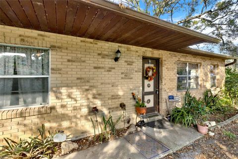 A home in WINTER HAVEN