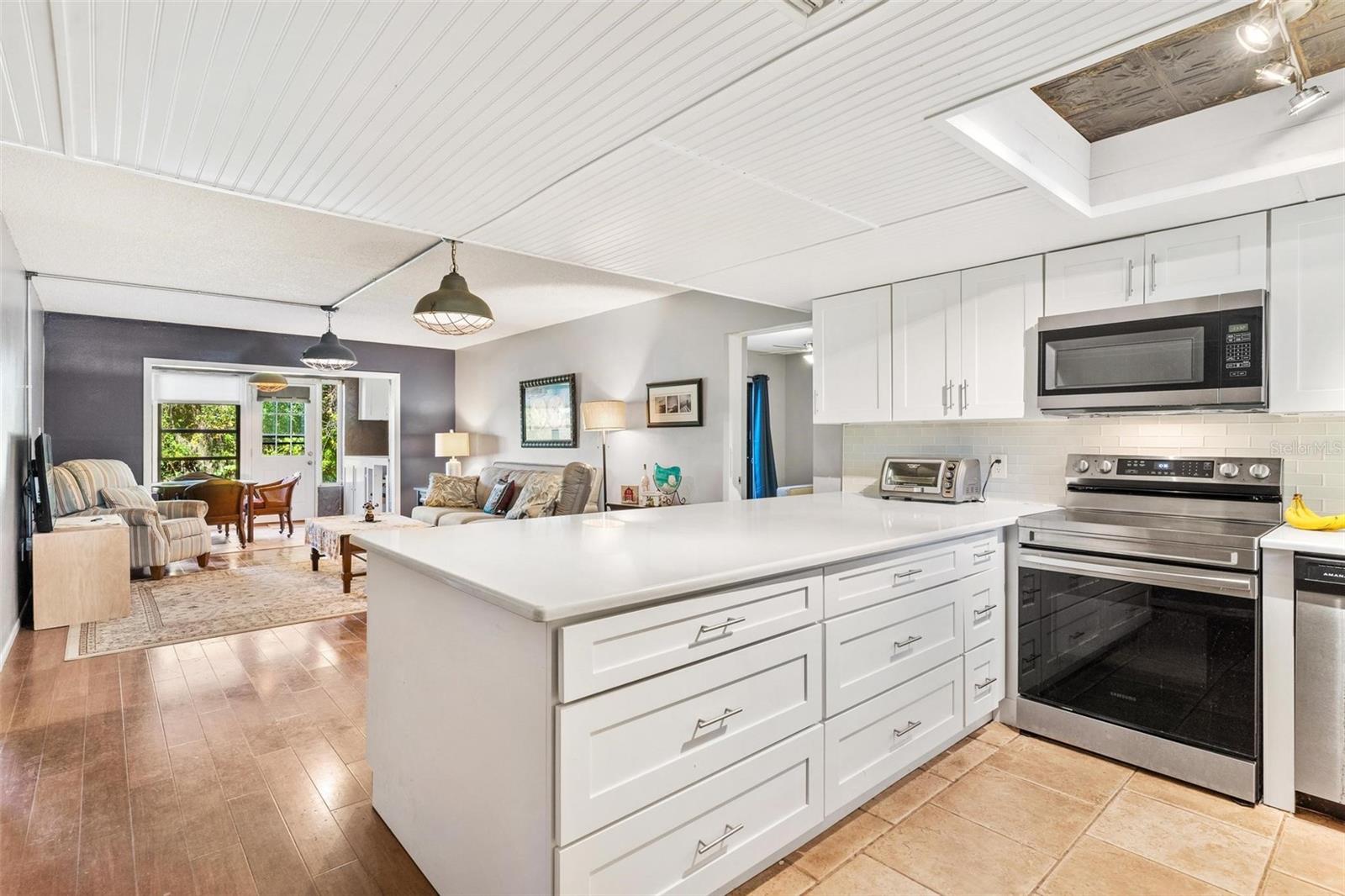 BAYWOOD NORTHWEST CONDO - Residential