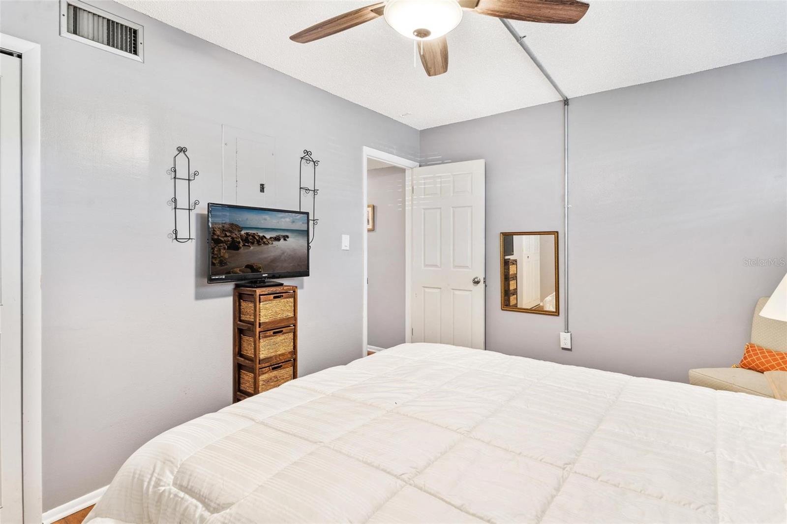 BAYWOOD NORTHWEST CONDO - Residential