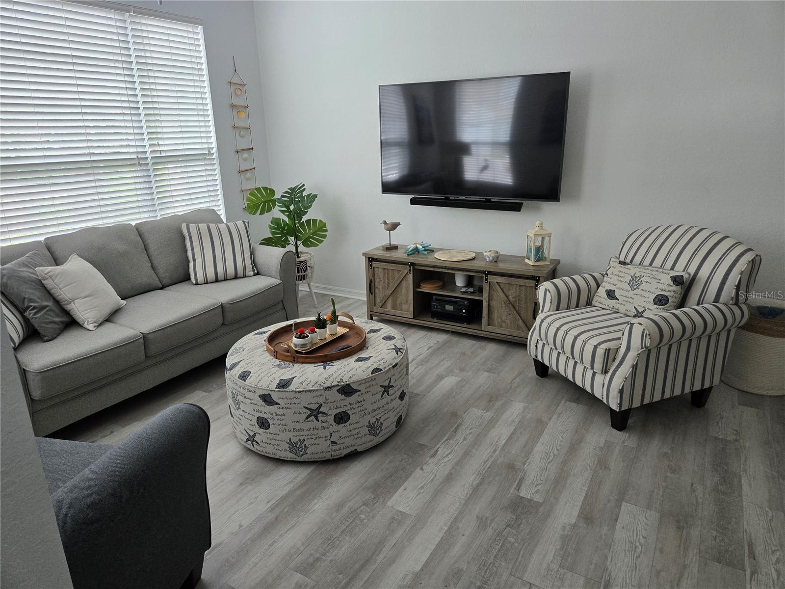 ADMIRALS WALK - Residential Lease