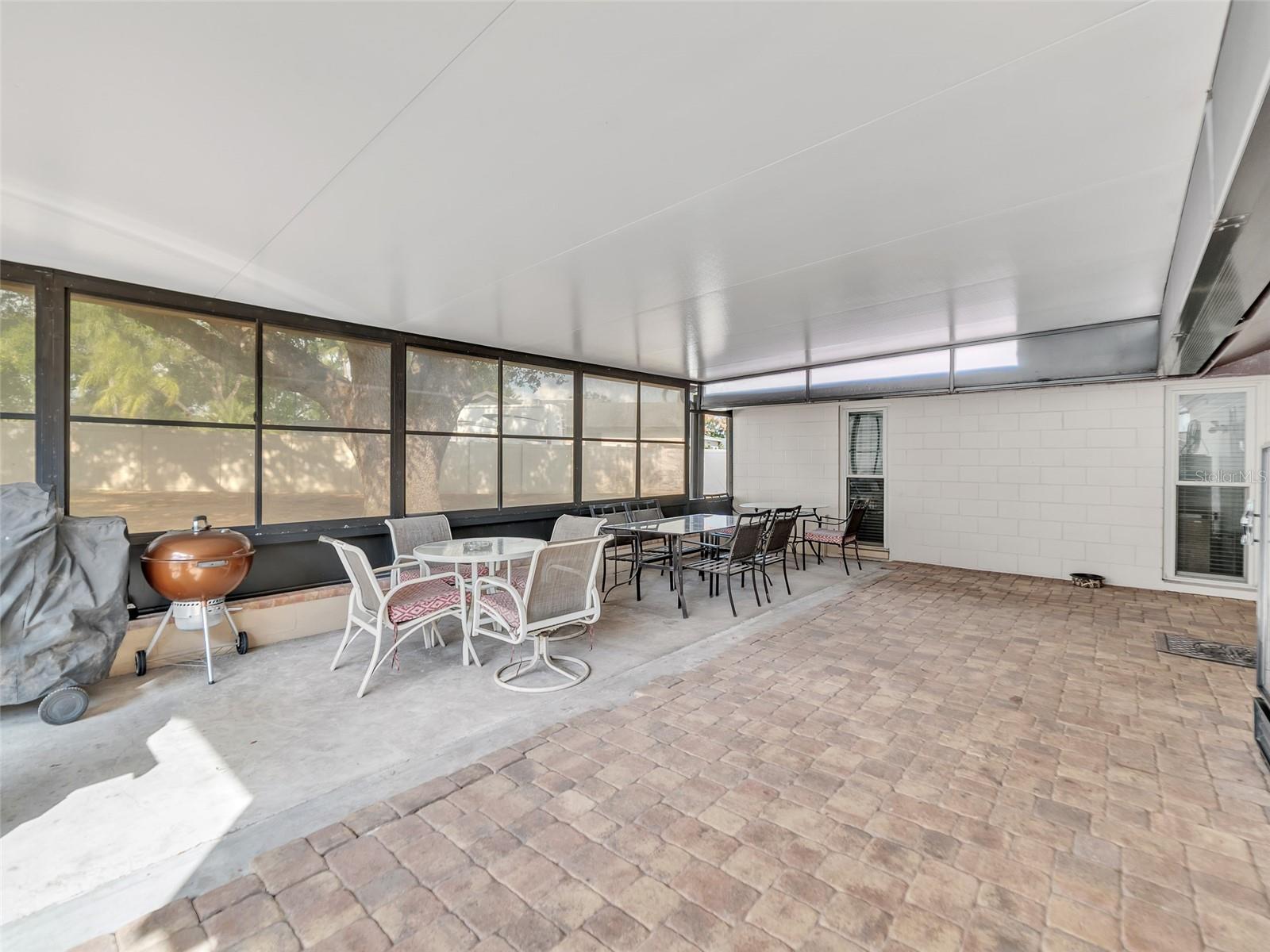 KINGSWAY DOWNS UNIT THREE - Residential