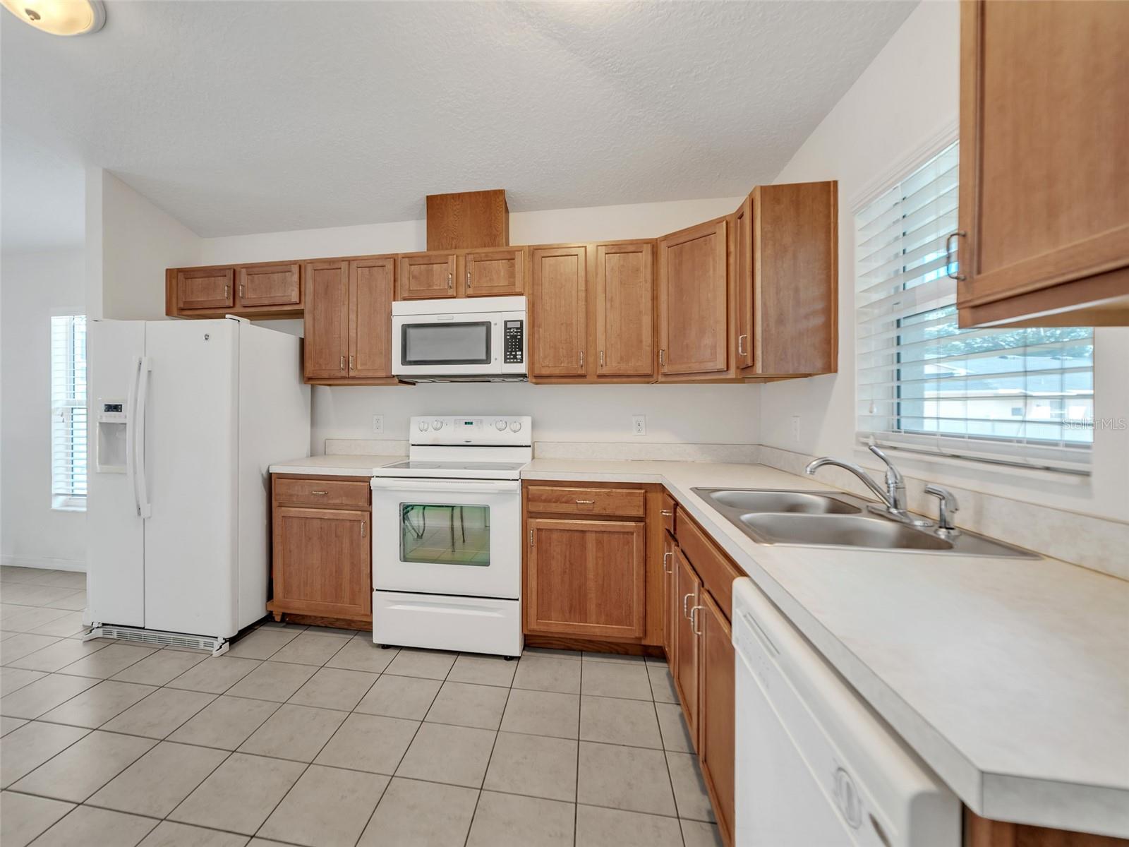 KINGSWAY DOWNS UNIT THREE - Residential