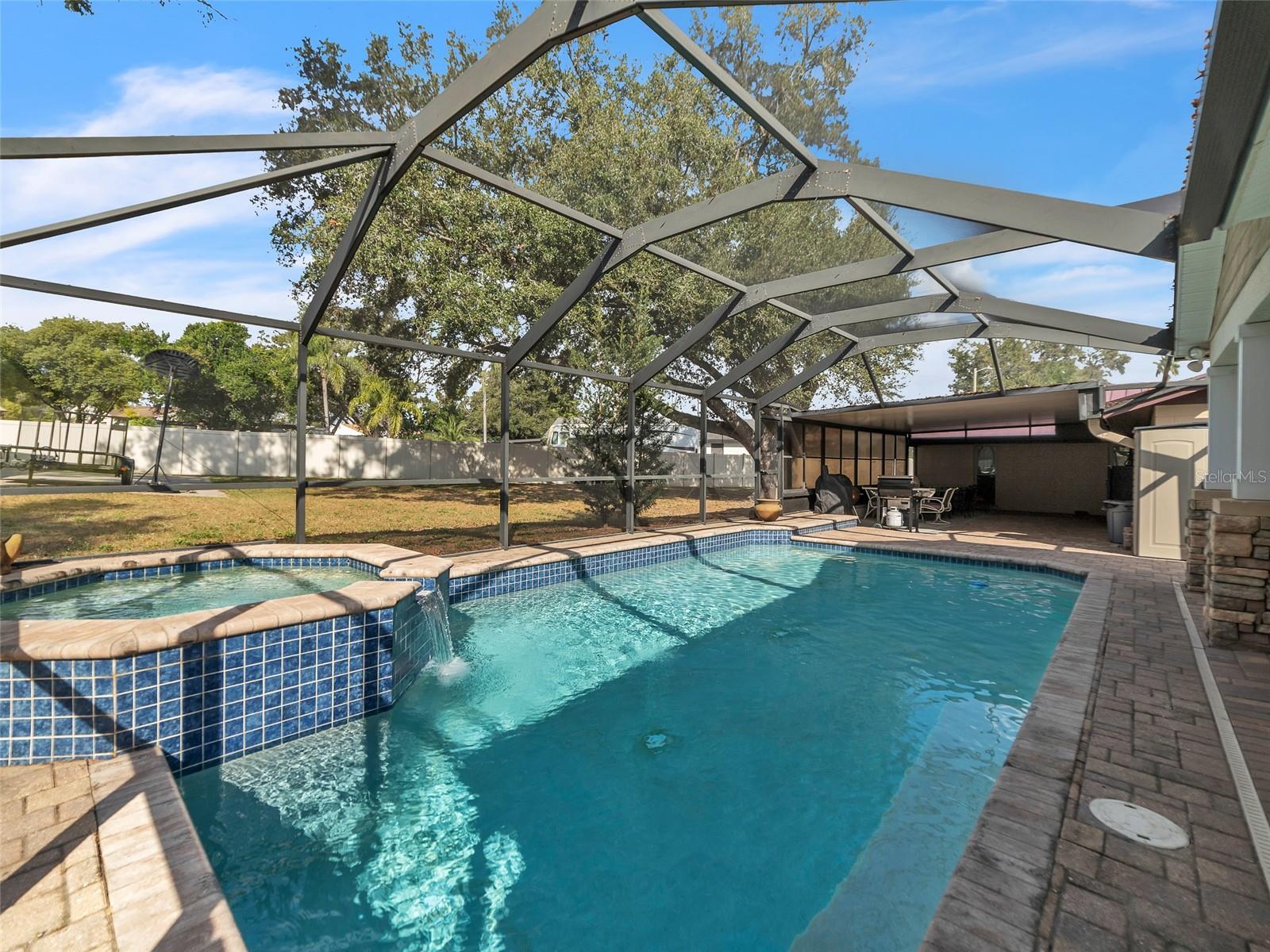 KINGSWAY DOWNS UNIT THREE - Residential