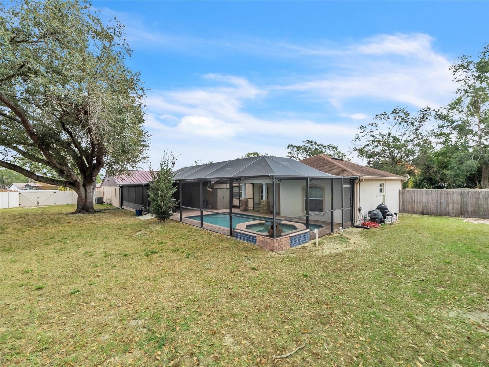 KINGSWAY DOWNS UNIT THREE - Residential