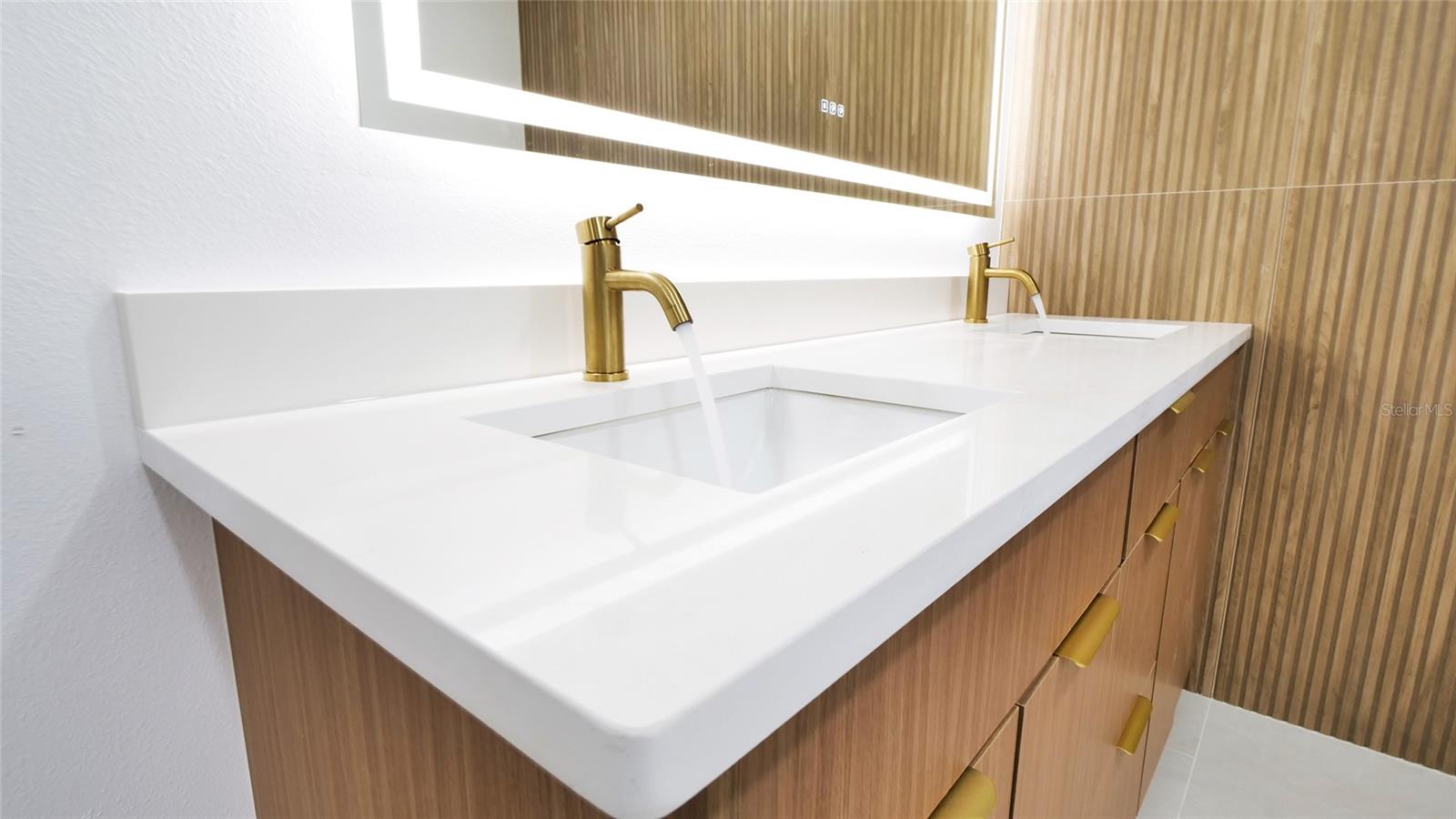 TWIN LAKES ESTATES ADD LOTE 20 - Residential