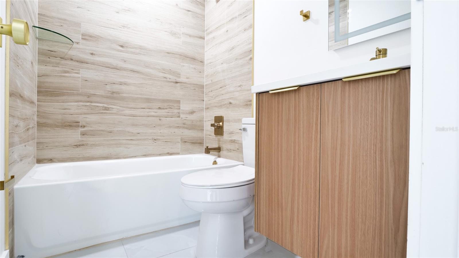 TWIN LAKES ESTATES ADD LOTE 20 - Residential