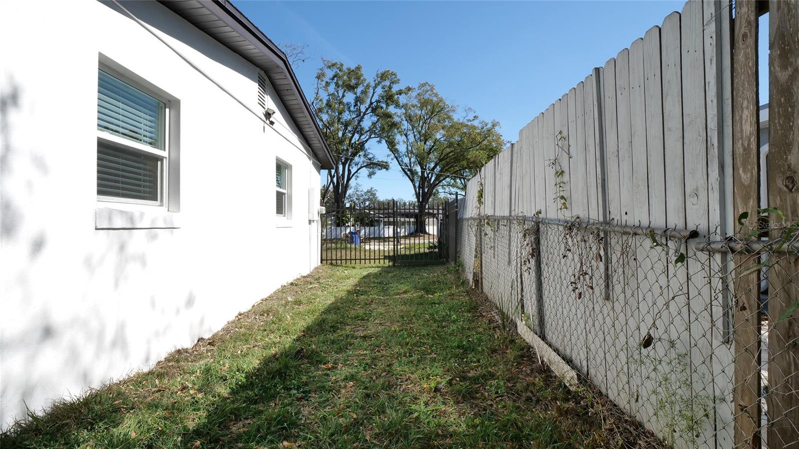 TWIN LAKES ESTATES ADD LOTE 20 - Residential