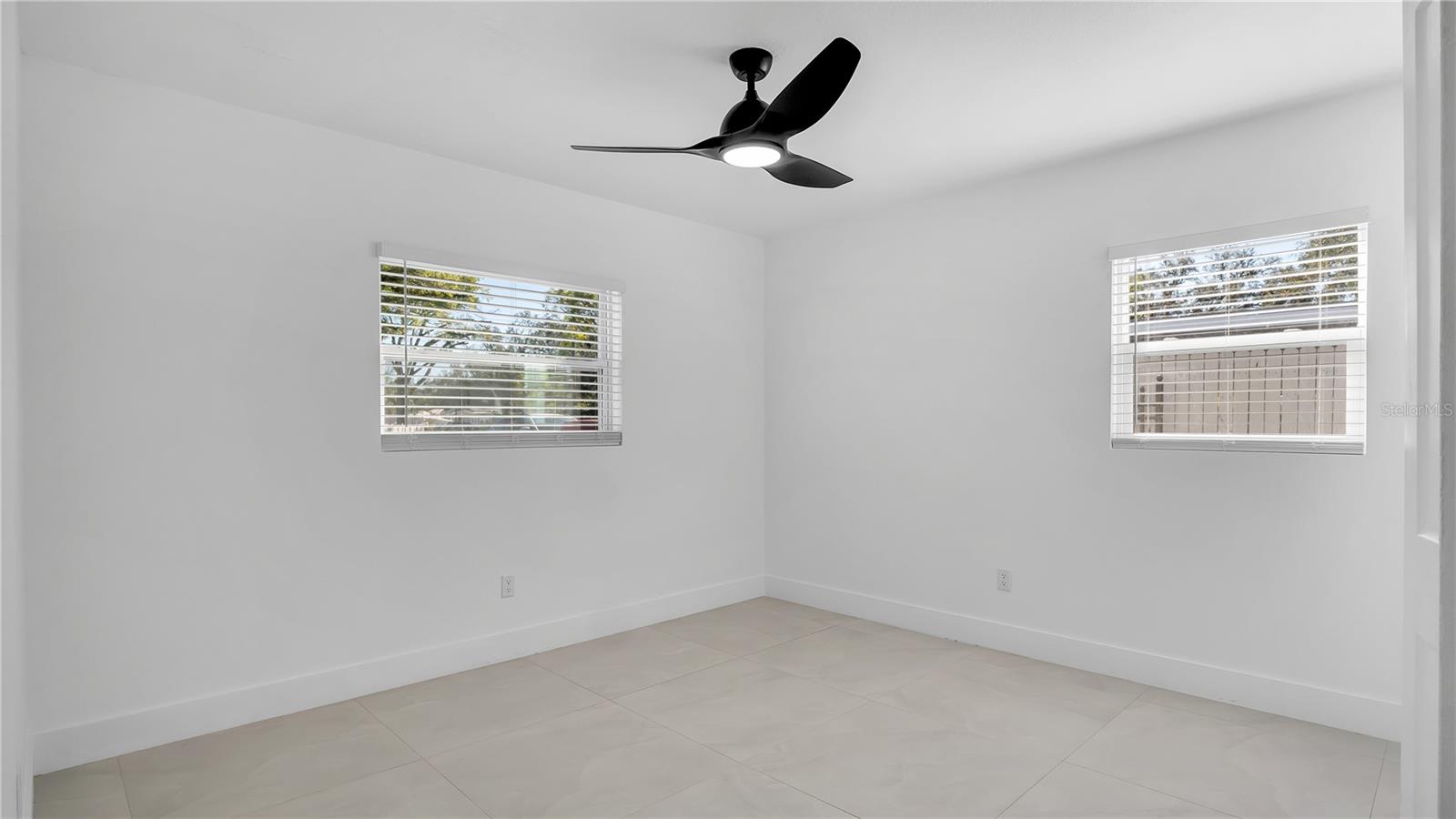 TWIN LAKES ESTATES ADD LOTE 20 - Residential