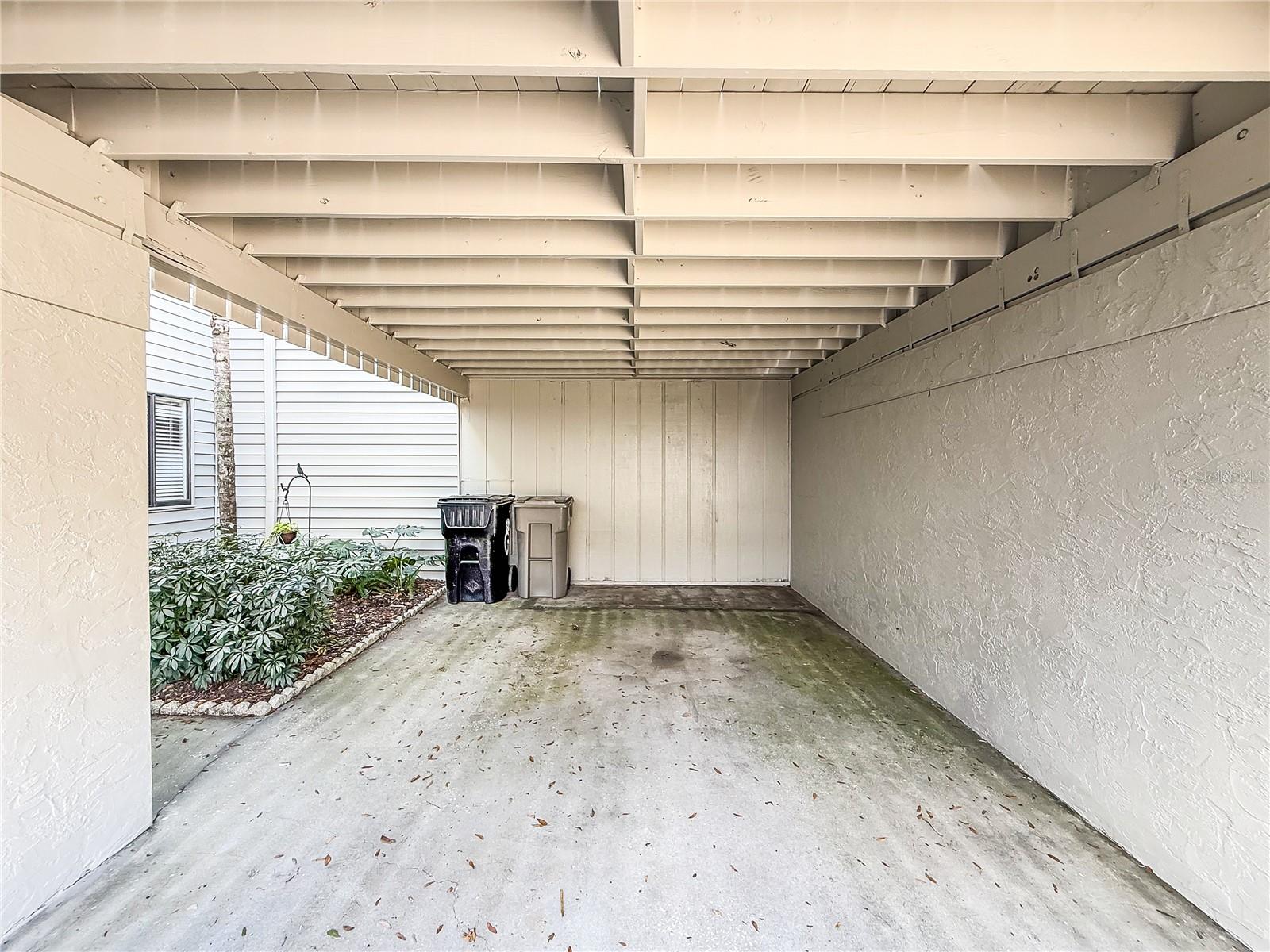 ERROL OAKS CONDO 01 - Residential