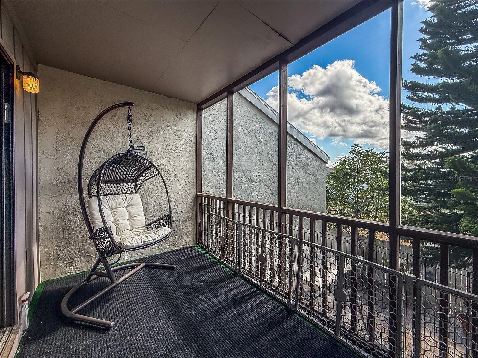 ERROL OAKS CONDO 01 - Residential