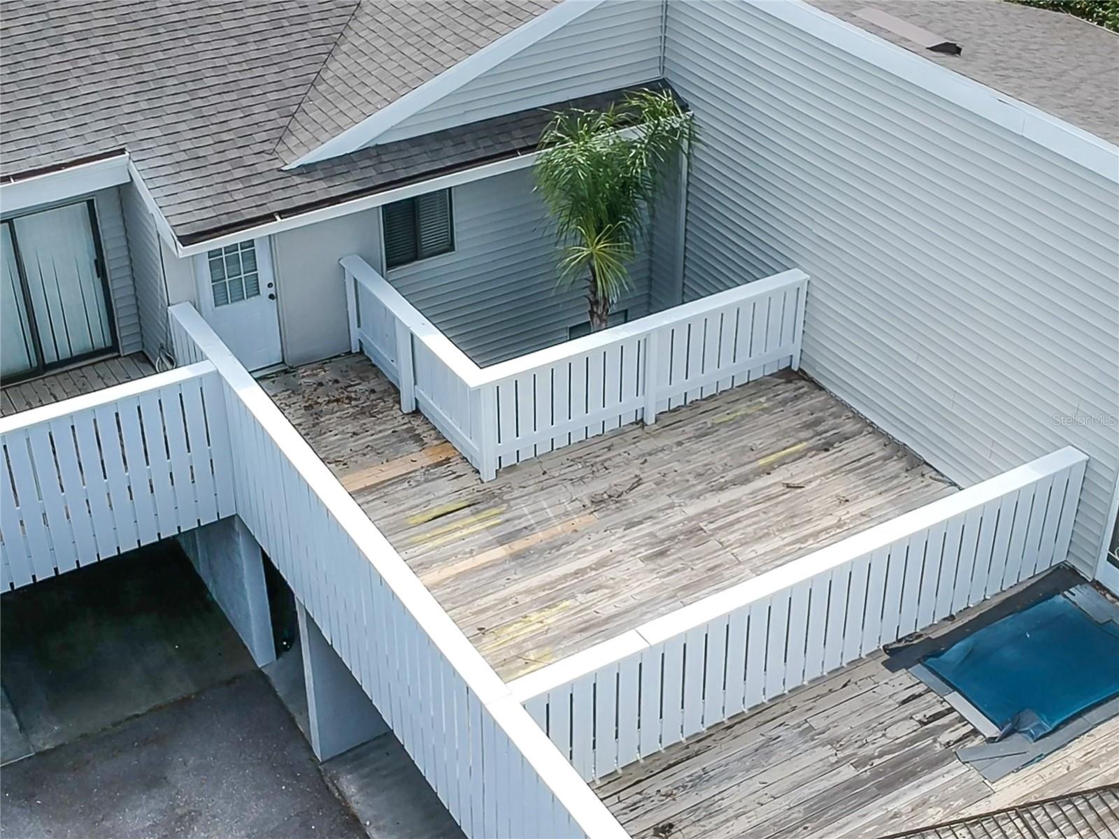 ERROL OAKS CONDO 01 - Residential