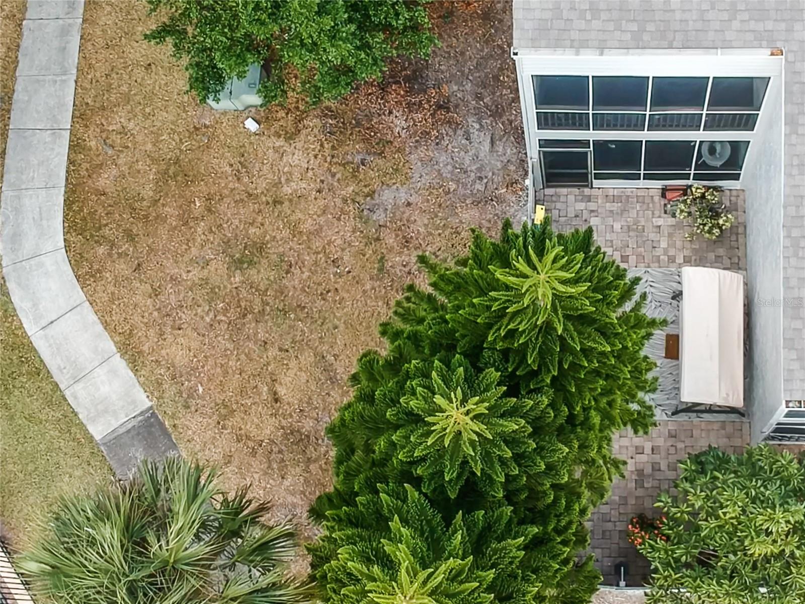 ERROL OAKS CONDO 01 - Residential