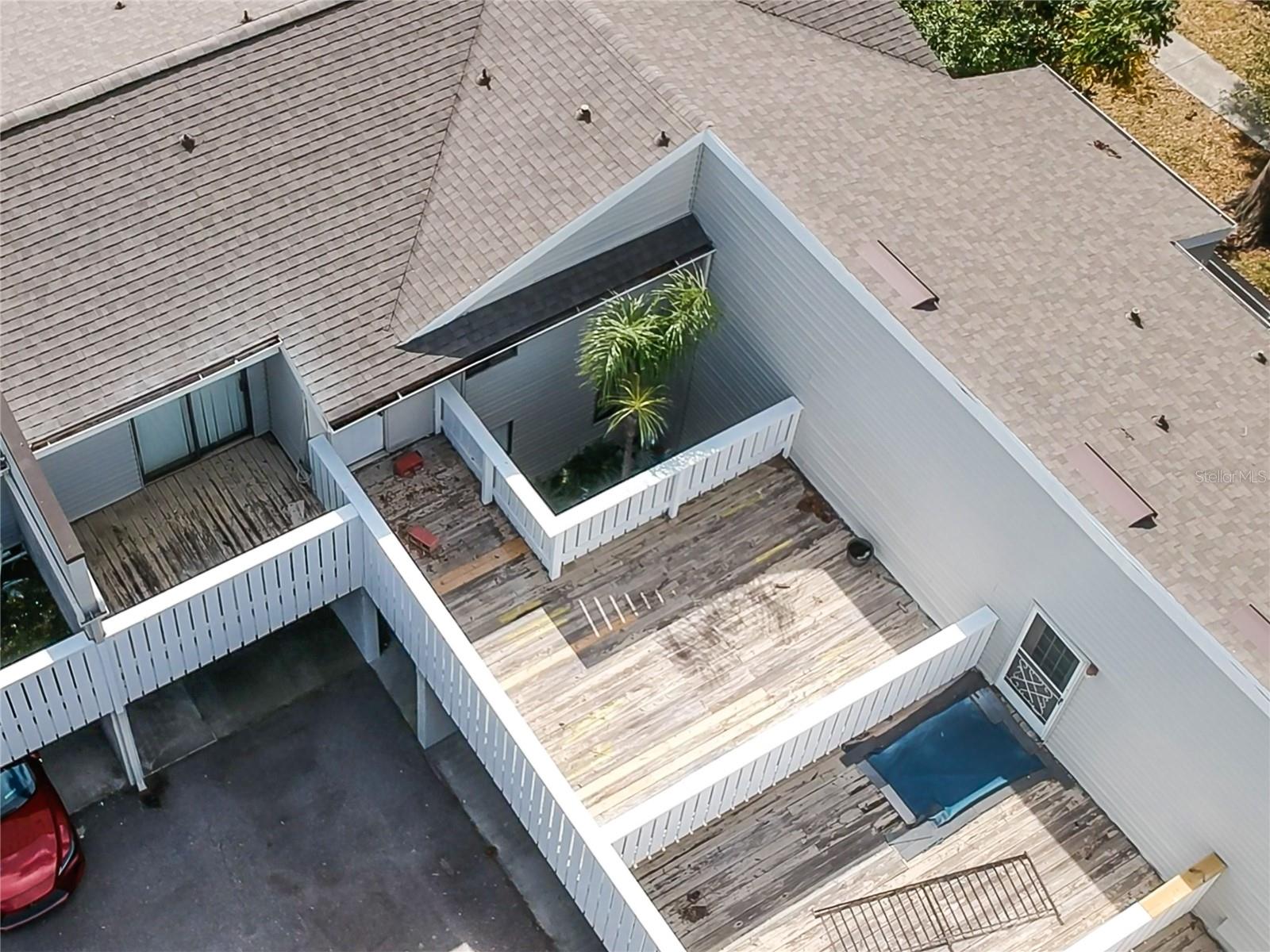 ERROL OAKS CONDO 01 - Residential