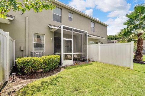 A home in LAKELAND