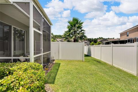 A home in LAKELAND