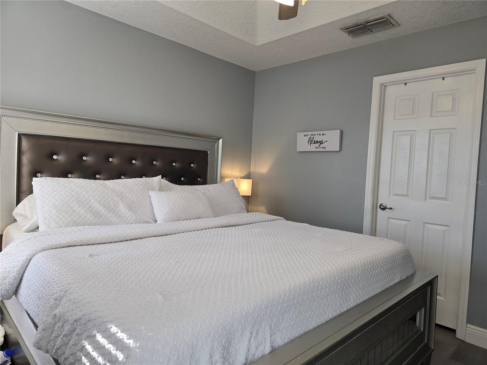 PARADISE CAY - Residential