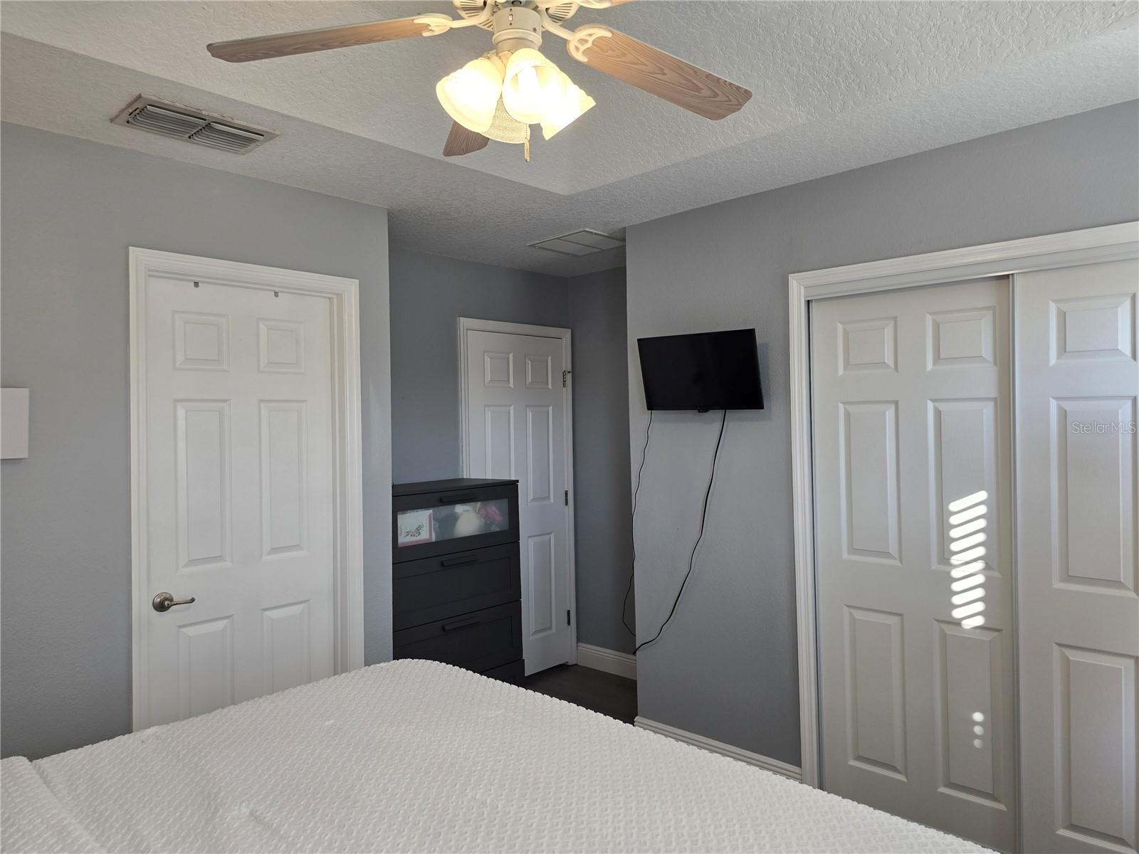 PARADISE CAY - Residential