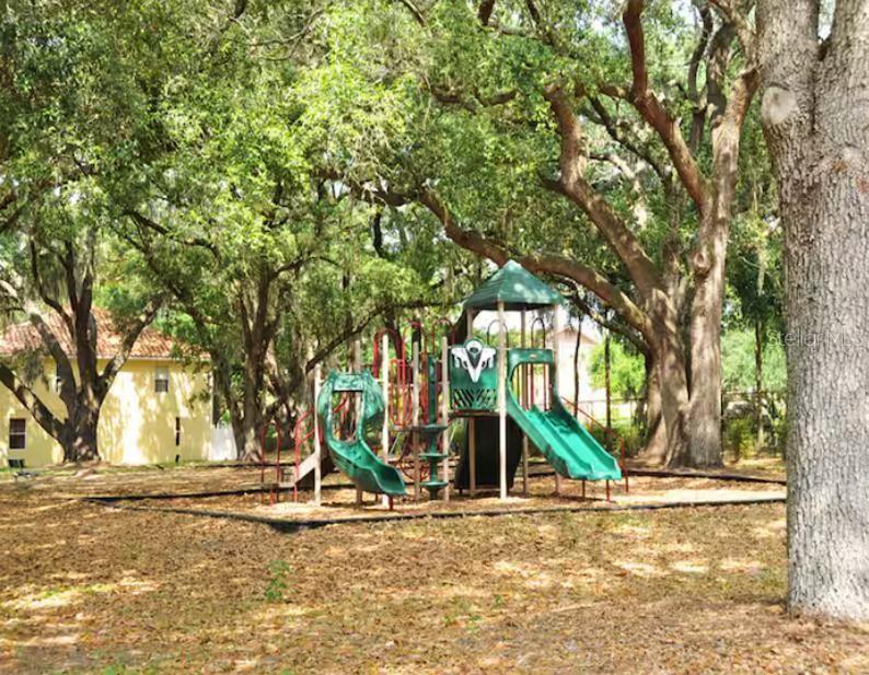 PARADISE CAY - Residential