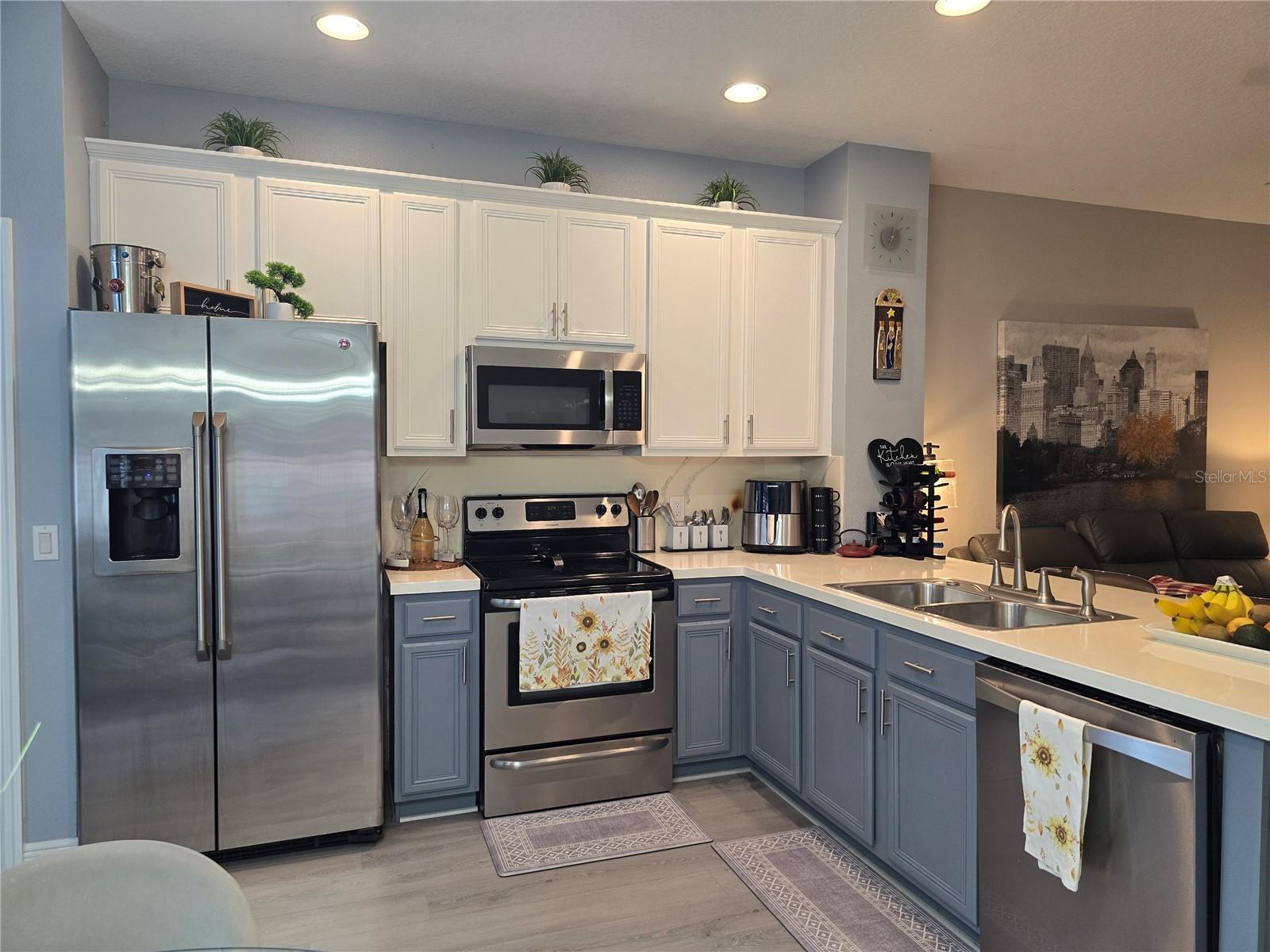 PARADISE CAY - Residential