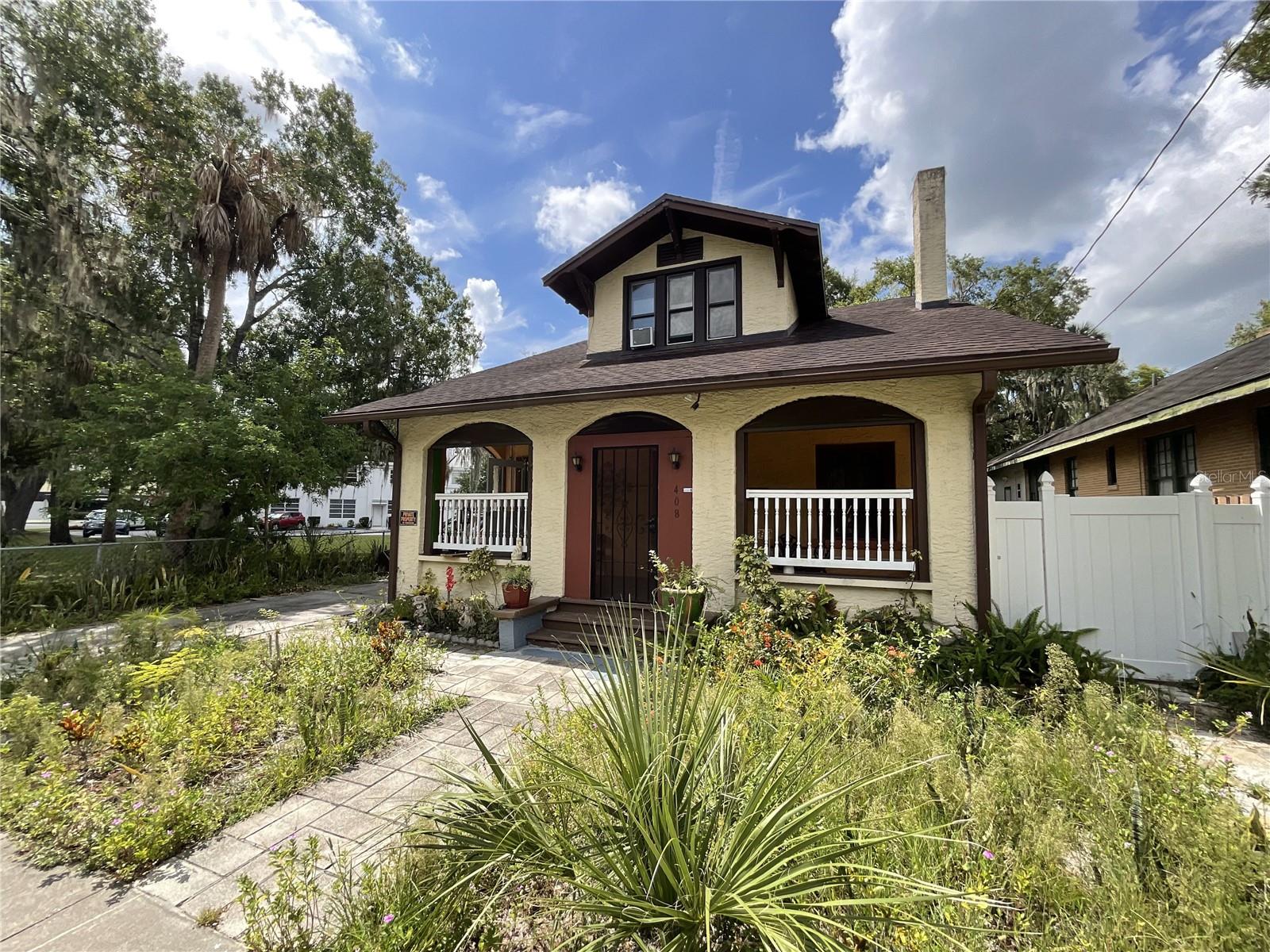 Enchanting Historic BR/3BA Gem in the Heart of Historic Downtown Kissimmee Discover a timeless treasure perfectly situated in the heart of Downtown Kissimmee. This preserved 4-bedroom, 3-bathroom home offers generous living space wrapped in character and charm. Whether you're an investor seeking a standout opportunity or a homeowner longing for residence rich with heritage, this property bot surrounded by tradition and just steps from beloved local boutiques, iconic landmarks and the scenic lakefront famous for its fishing spots and festive events this location is truly one-of-a-kind.
