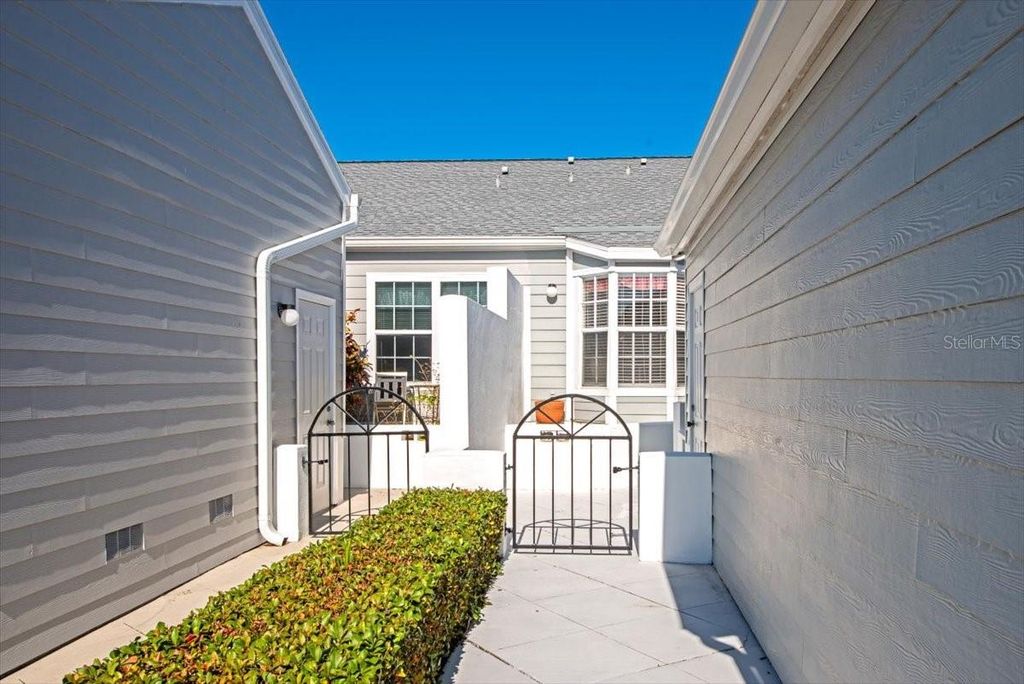 Photo of 1216 Spoonbill Landings Circle, Bradenton, FL 34209 (MLS # A4671566)