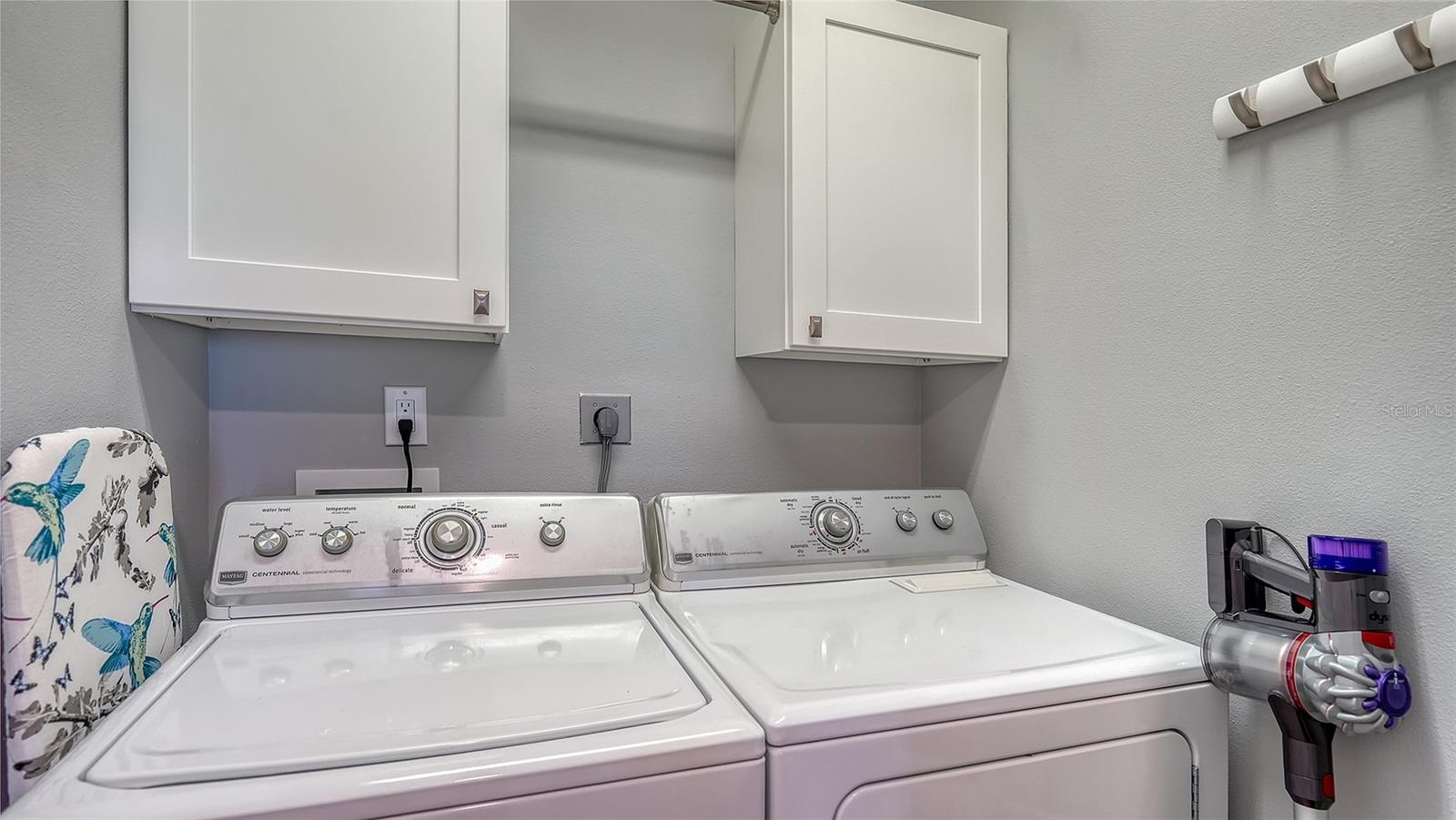 L ELEGANCE ON LIDO BEACH - Residential