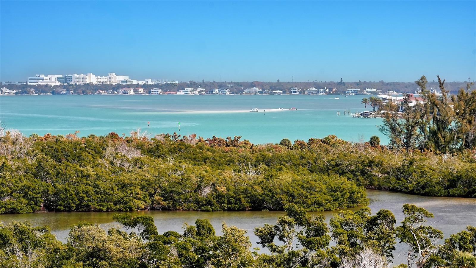 L ELEGANCE ON LIDO BEACH - Residential