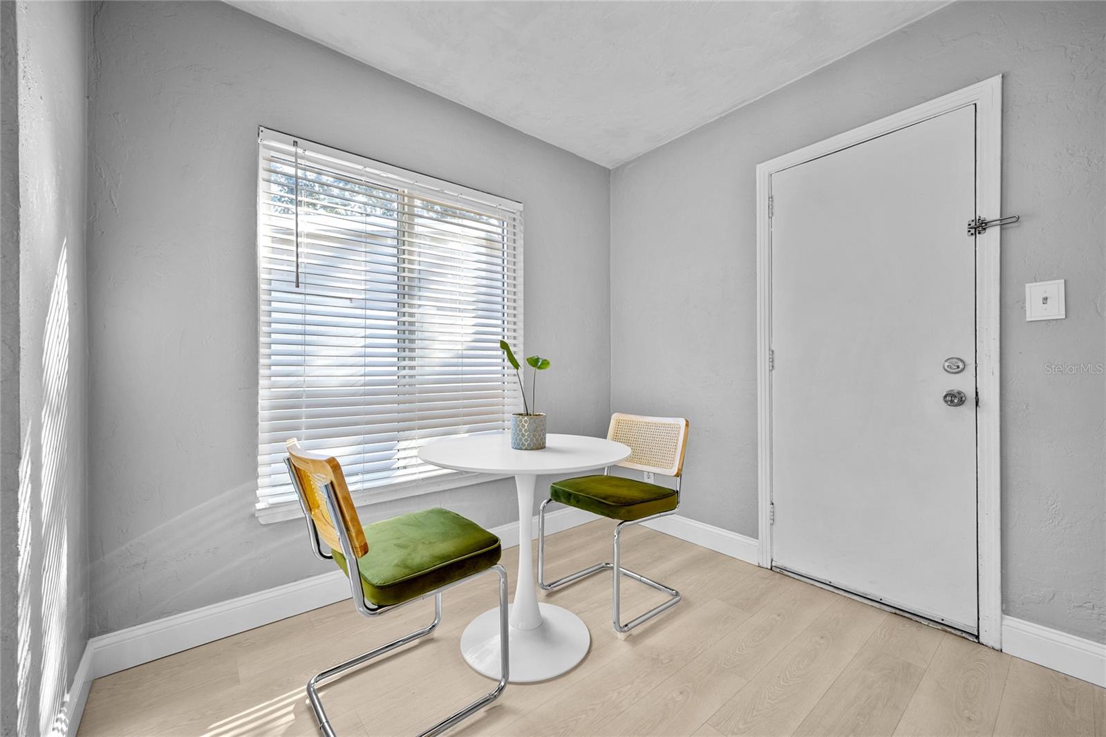 NORTH EUCLID OASIS - Residential Lease