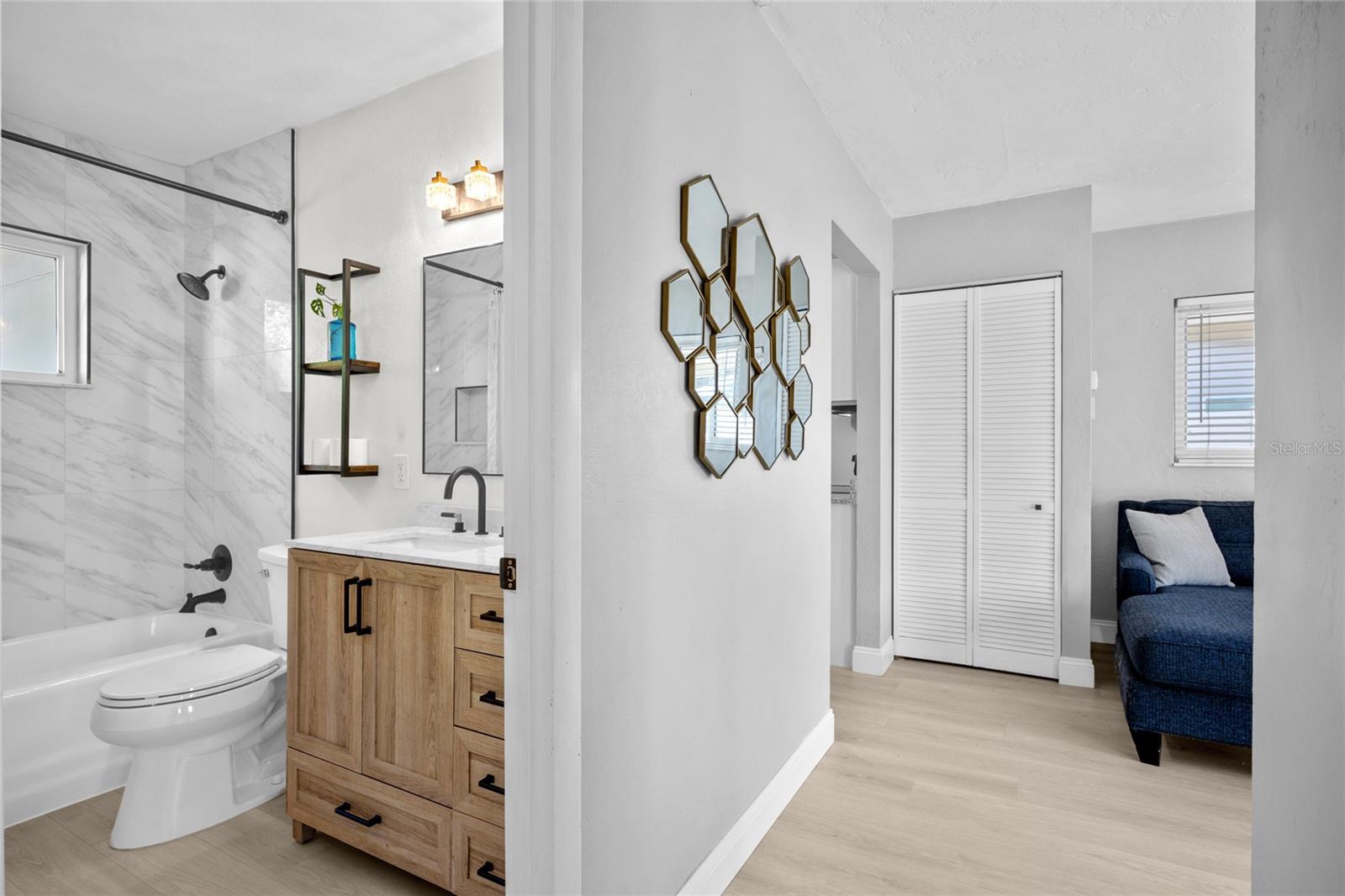 NORTH EUCLID OASIS - Residential Lease