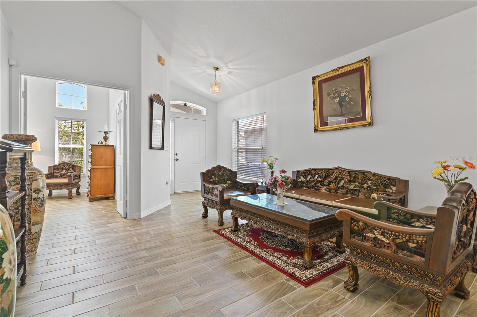 4611 EAGLET LANE