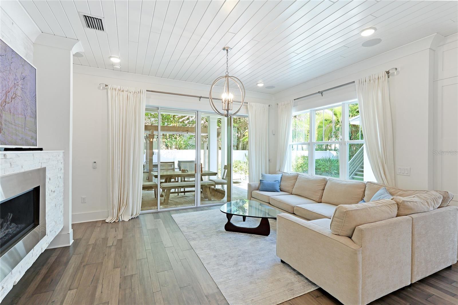 POS SUB OF BLKS G & H - Residential