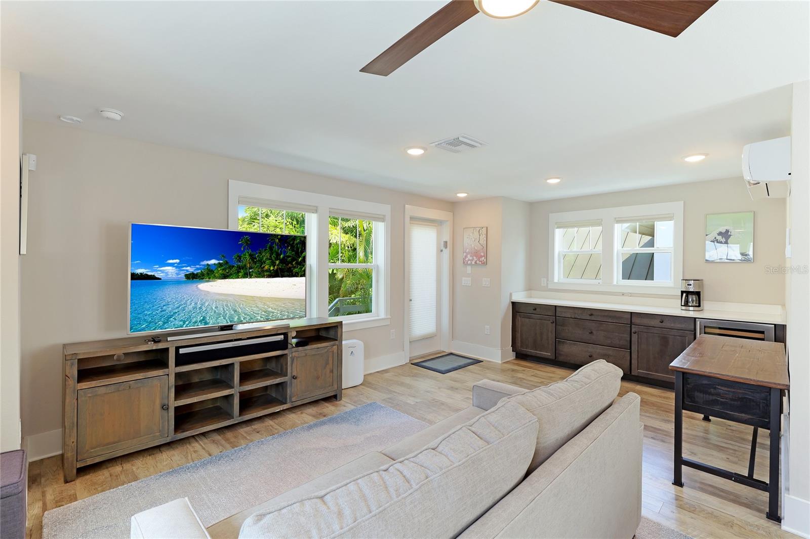 POS SUB OF BLKS G & H - Residential