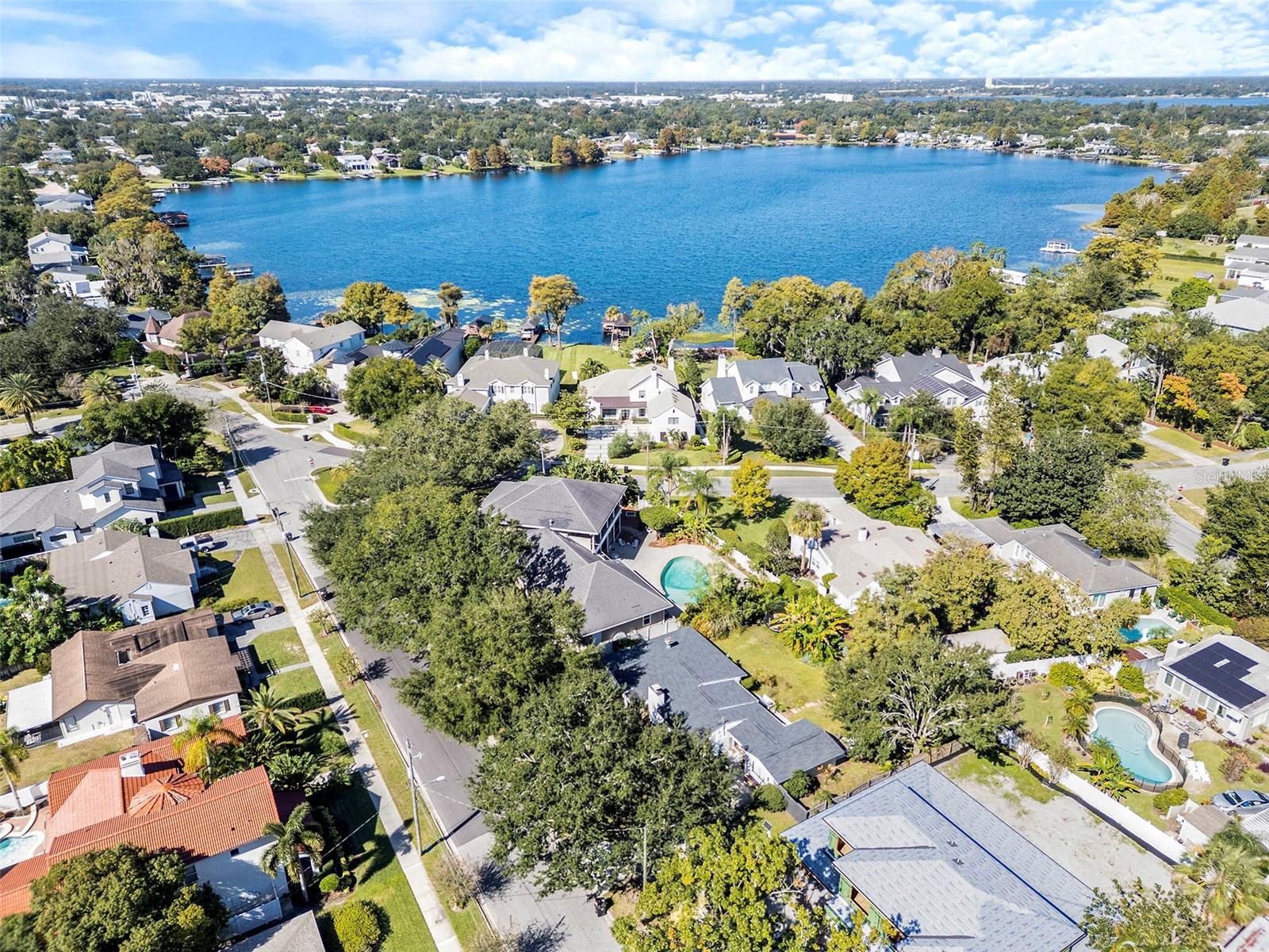 SILVER LAKE PARK - Residential