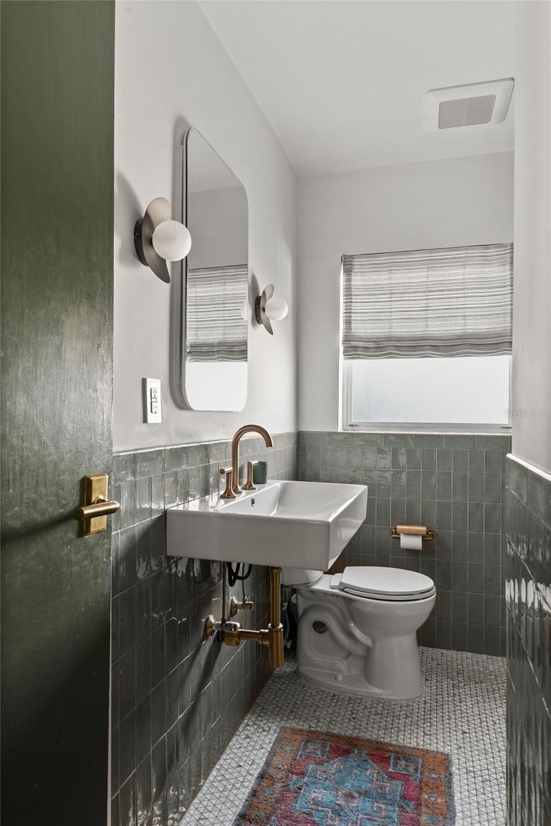 SILVER LAKE PARK - Residential