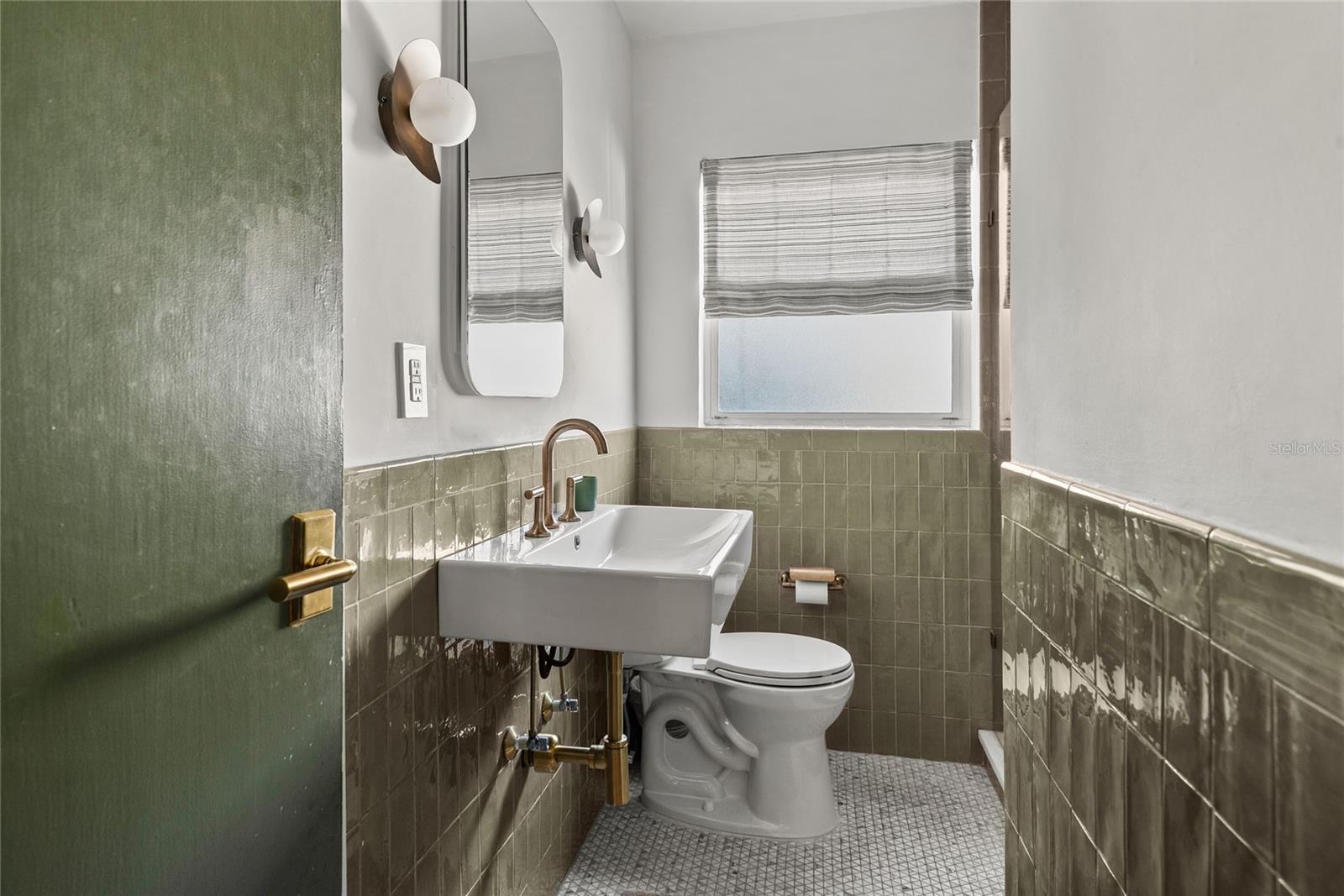 SILVER LAKE PARK - Residential